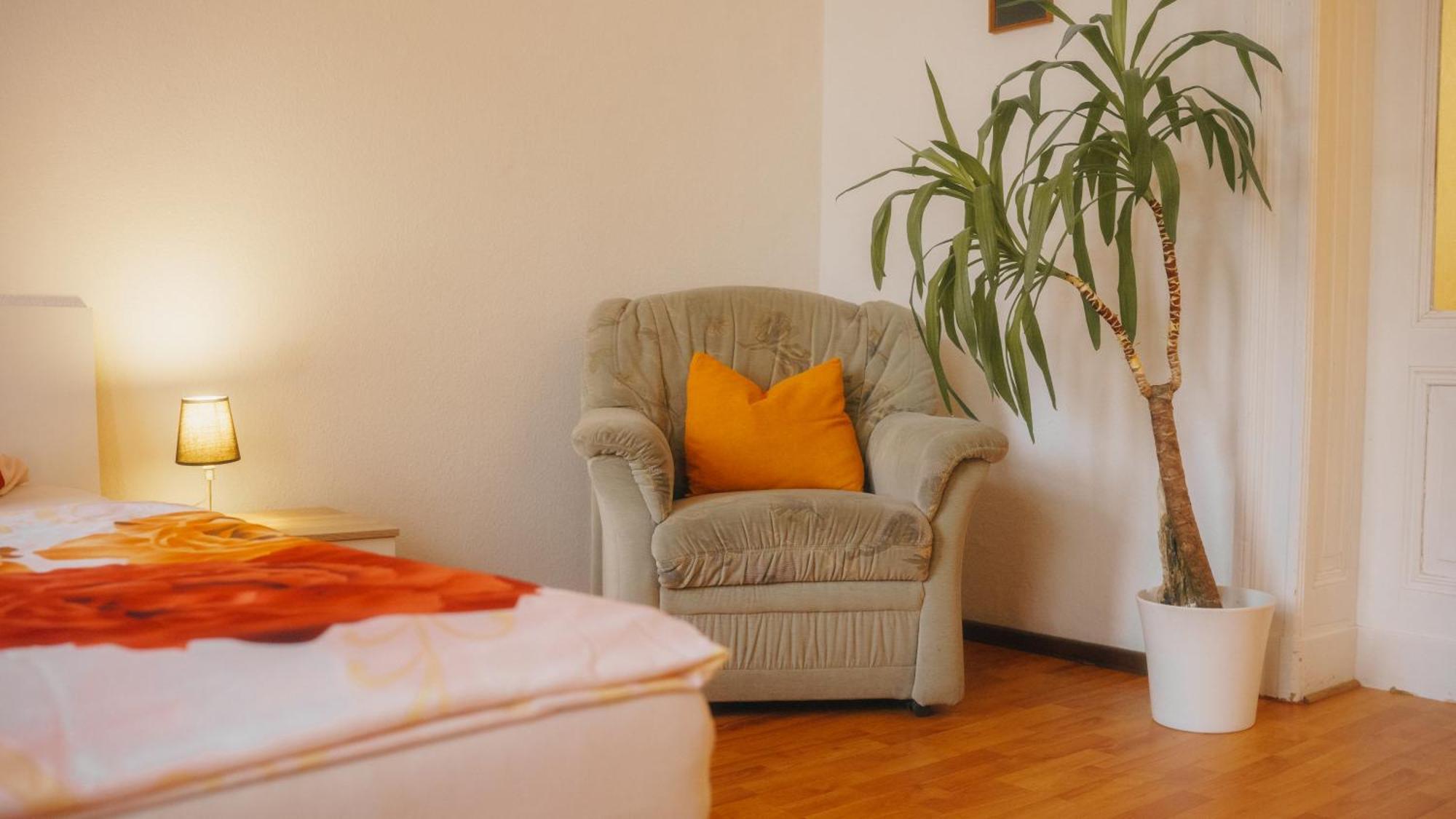 Sylvias Nr2 Apartment